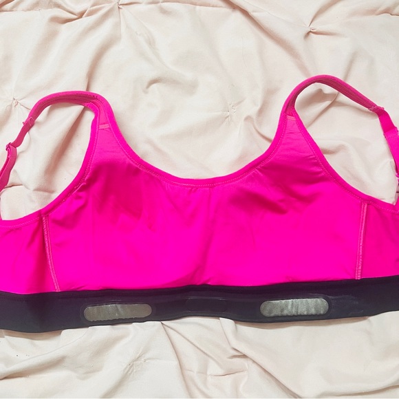 Mi Pulse Pink/Gray Smart Sports Bra with Heart Rate Monitor Attachment - Picture 14 of 15